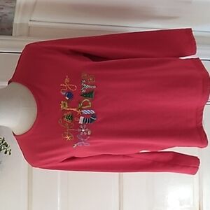 Madison Taylor medium Happy Holidays Christmas shirt